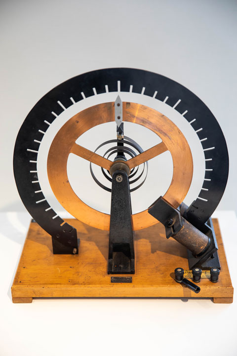 Pohl’s pendulum, teaching collection of the State Physics Institute, no date
